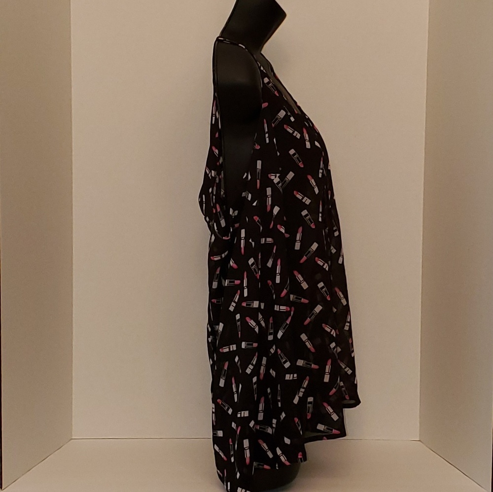 Torrid Black Sheer Sleeveless w/ Pink lipstick top - Picture 2 of 7